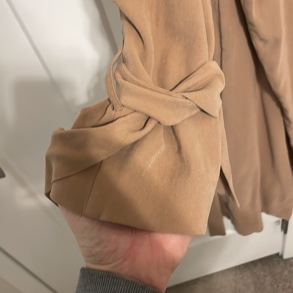 Express tan trench coat (light) - Picture 3 of 6